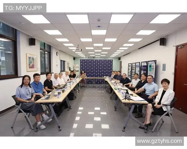 上海羽毛球队整体压制现象解析及其对比赛格局的影响 上海羽毛球队整体压制现象解析及其对比赛格局的影响