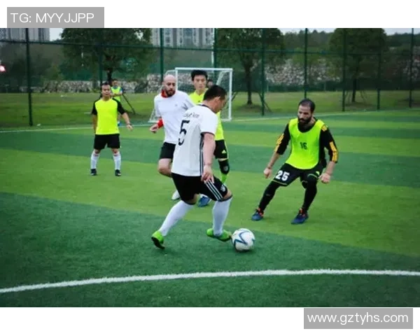 足球明星与球队的艺术魅力绘画展现之旅 足球明星与球队的艺术魅力绘画展现之旅